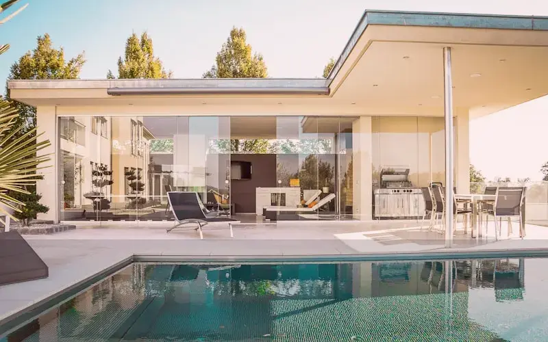 Gobierno celebra $1,288 millones en créditos de vi